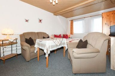 Ferienhaus Zur Schmiede in Dunum - Apartment