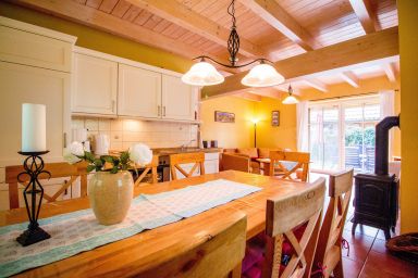 Ferienhof Landhäuser Mechelsdorf nahe Ostseebad Kühlungsborn - 4-Raum-Landhaus (4) mit Sauna und Kamin (86m²)