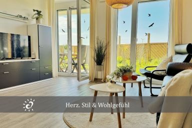 Ferienwohnung De Tuunkrüper mit Deichblick Nordseeluft von der Terrasse aus