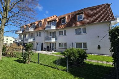 Ostsee Ferienwohnung für 5 Personen - fußläufig zum Strand "Kajüte 9" mit Balkon Apartmenthaus-Usedom Familie Stopp