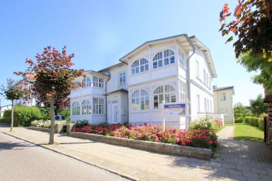 Villa Möwe - ruhige Lage im Ostseebad Göhren, Veranda,  - Villa Möwe FeWo 03