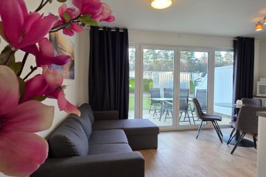 Ferienwohnung KWV 1 EG - 2-Zi.-Fewo für 3 Pers. im EG und Gartenanteil (ca. 30 m²)