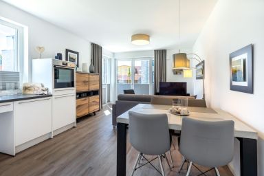 Aparthotel Ostseeallee - Geschmackvolles, barrierearmes Apartment mit sonniger Terrasse in Strandnähe