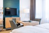 Wohn-/Schlafbereich mit Flatscreen-TV