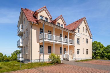 Villa Bergfrieden - traumhafter Meerblick vom Balkon,Schwimmbad-und Saunanutzung - Villa Bergfrieden