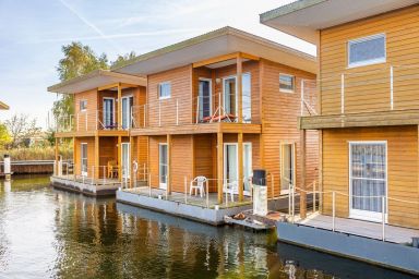 FLOATING HOUSES - "schwimmende Ferienhäuser" in Barth - Haus 2 - FLOATING HOUSES - komfortable schwimmende Ferienhäuser im Barther Yachthafen