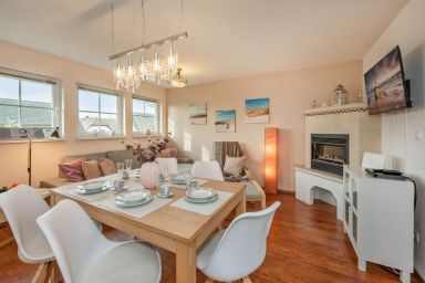 Ferienwohnung Strandbrise mit Kamin und Balkon - Gemütliche Ferienwohnung in Koserow mit Balkon – nur 550 m zum Strand