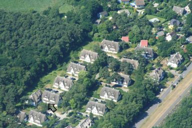 Achtern Diek - Komfortable Ferienwohnung mit Terrasse, 100 m zum Strand in Zingst