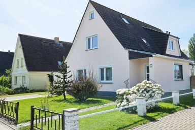 Weitsicht - Großzügige helle Ferienwohnung Weitsicht mit Balkon und WLAN in Kühlungsborn