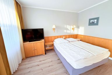 Wohnung 9 im Haus Hühnergott - Ferienwohnung 9: Ihre Wohlfühloase in Sellin – nah zur Ostsee