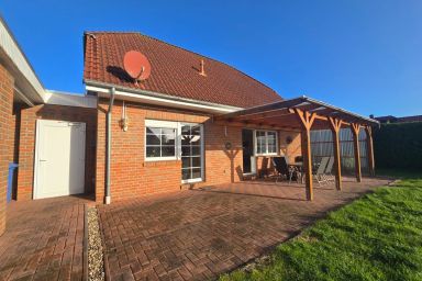 Ferienhaus Dat Steenhuus - Geräumiges Ferienhaus Dat Steenhuus mit Garten, und Spielzimmer in Marienhafe
