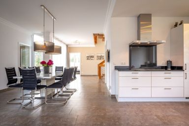 Ostseeland - Komfortables, großes Ferienhaus in Karlshagen mit Sauna in Strandnähe