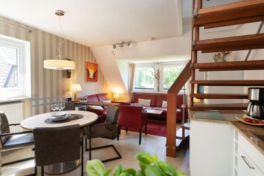 Sylter Deichwiesen - 4-Zimmer App. für 5 Pers. mit Terrasse, PKW-Stellplatz, WLAN, Haustiere erlaubt.