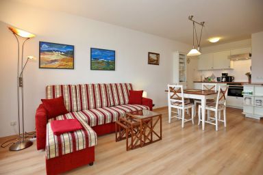 Ulmenschlößchen - Ferienwohnung Nr. 09 im Ulmenschlösschen Kühlungsborn für 4 Personen mit Balkon