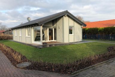 M2 Holz-Öko Bungalow in Eckwarderhörne mit Holzterrasse und Garten, Gartenhaus, Wlan, Nordsee
