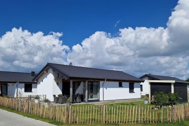 G24 Ferienhaus mit Sauna im eigenen Garten