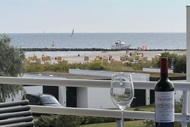 Sonnenbalkon mit Meerblick