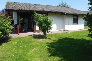J10 Eingefriedetes Ferienhaus in Eckwarderhörne