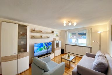 MR: Haus an der Wiek mit Terrasse - Haus an der Wiek mit Terrasse