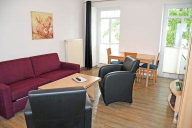 Appartementhaus am Strand m. Balkon Göhren (OR 01-09) - 03 schöne 2-Raum-Fewo mit Seeblick, Strandlage mit Terrasse