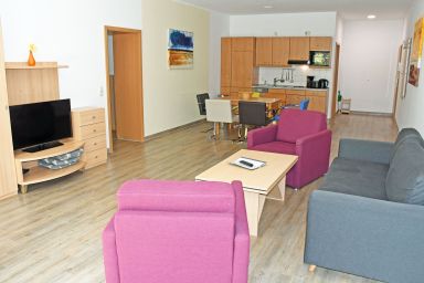 Appartementhaus am Strand m. Balkon Göhren (OR 10-18) - 11 schöne 2-Raum-Fewo, Strandlage mit Terrasse
