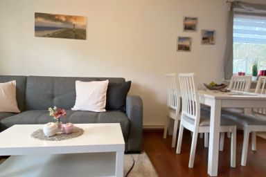Bungalow am Hellbach XL im Ostseeland - XL-Bungalow links & rechts (100m², 5 Erw. + 1 Ki + 1 Baby)