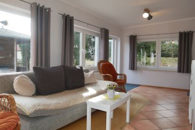 Ferienhaus mit Sauna im Grünen - Ferienhaus mit Sauna & Terrasse
