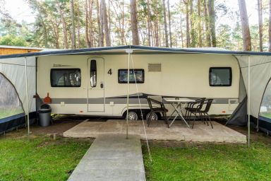 Urlaub im Wohnwagen - mitten im Wald - Wohnwagen 04