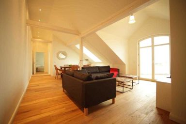 *(301) Appartement Schloß Hohen Niendorf - *(301) 3- Raum- Appartement mit Dachterrasse