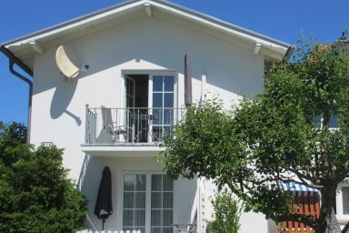 Ferienhaus am Schmachter See - 2-Raum-Appartement im EG mit sonnigem Balkon