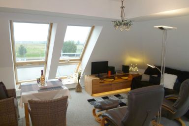 FEWO SEGELHAFENIDYLL, direkte u. ruhige Wasserlage, WLAN - Ferienwohnung Segelhafenidyll