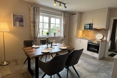 Ferienwohnung Alleeglück auf dem Land, frisch renoviert