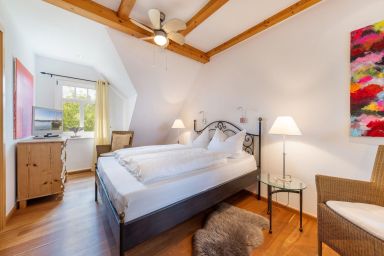 Ferienhaus Rügenbrise mit Seeblick und 5 Bädern