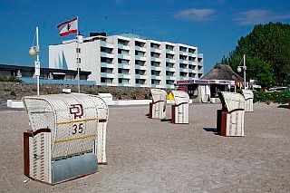 Ferienwohnung Heinik im  Strandhotel Nr. 22 ink.Strandkorb, 2 Fahrräder  Schwimmbad und Sauna