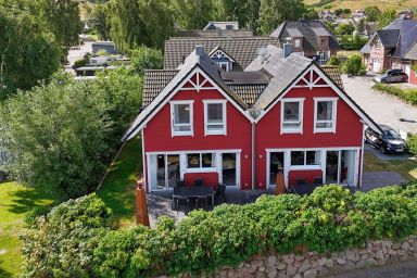 Ferienhaus TimpeTe - hafennahes Ferienhaus mit Terrasse und Meerblick - Ferienhaus TimpeTe Steuerbord
