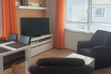 Residenz am Strand - Komfortable Ferienwohnung mit Balkon in direkter Strandlage in Zingst