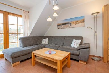 Ferienpark Freesenbruch - Geräumige Ferienwohnung mit Balkon und Pool im Ferienpark Freesenbruch Zingst