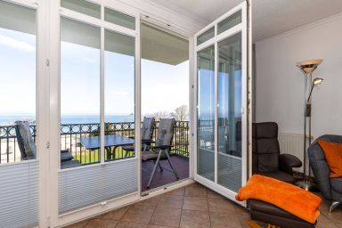 Apartmenthaus Atlantik - Tolles Ostsee-Apartment mit Balkon und direktem Meerblick in erstklassiger Lage!