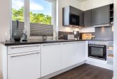 KÃ¼chenzeile mit Backofen, Mikrowelle und GeschirrspÃ¼ler