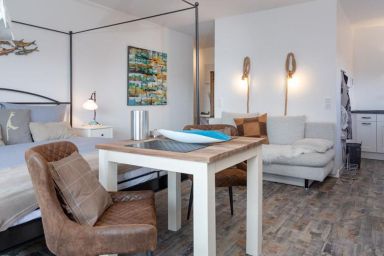 Butter bei die Fische - Strand & Citylage, moderne Suite mit Schwimmbad u. Stellplatz