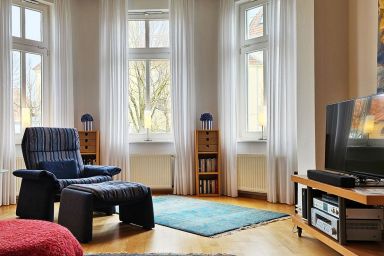 Villa Sanssouci - Ferienwohnung Schraad in Kühlungsborn mit Balkon & 350 m zum Strand