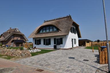 Ferienhaus Veronika an der Üselitzer Wiek - Ferienhaus Veronika – Familienurlaub mit Whirlpool und Sauna auf Rügen