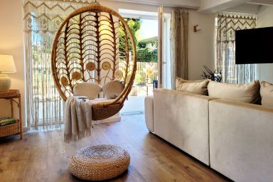 Moderne Lounge-Ferienwohnung mit Terrasse, Strandkorb, Parkplatz - 50 Meter zum Strand - Moderne Ferienwohnung mit Garten, Strandkorb und Terrasse - 50 Meter zum Strand