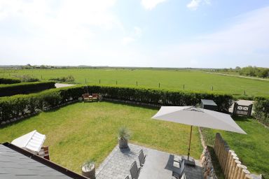 Salzwiesenblick - Exklusives Neubau-Hausteil für 4 Personen in beliebter Salzwiesenlage in Tinnum.