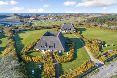 Passat, App. 5 - Idyllisch hinter den Dünen gelegenes 3-Raum-Appartement unter Reet.