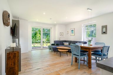 Sielkiekjes - Neue 72qm Ferienwohnung für 4 Personen mit Terrasse direkt am Wasser