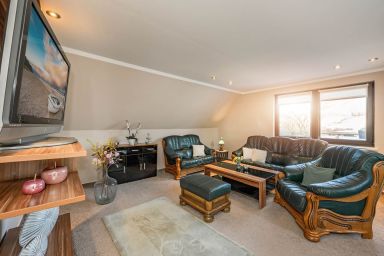 Ferienwohnung zum Koi II (DG) - Charmante Ferienwohnung im Grünen, nahe der Ostsee