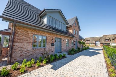Nordseehaus Föhr Hausteil 1 - "Nordseehaus Föhr: Komfortable Ferienunterkunft für die ganze Familie!"