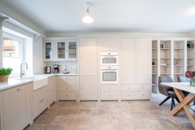 Luxus Fairschlafen am Hafen mit Sauna und BBQ - 3 Zimmer- Ferienwohnung mit Sauna, Wlan, Balkon und Hund