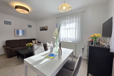 Ferienwohnung Ostwind Norddeich - Ferienwohnung „Ostwind“ – Stilvolle Ferienwohnung mit Komfort & Balkon in Norddeich